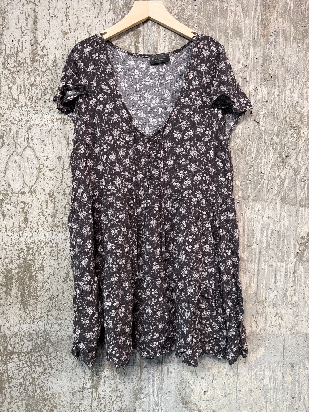 DRESS FORUM Women's V-Neck Floral Dress Size M